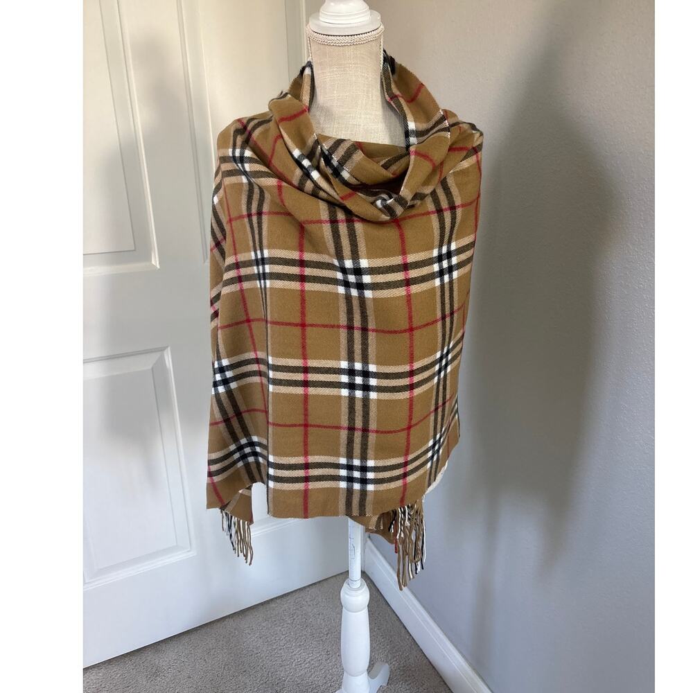 "Burberry Style" Plaid Travel Wrap-OS - Picture 2 of 7